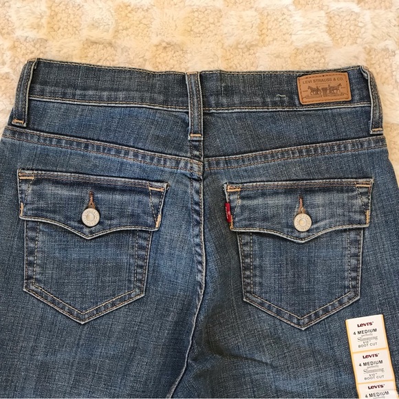 Levi's NWOT Bootcut Denim Jeans - Picture 4 of 10